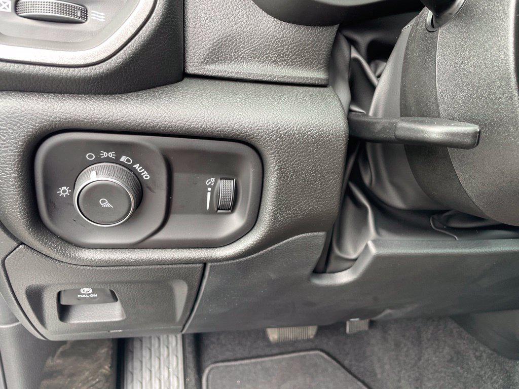 صورة مصغرة 13 لـ 2027 RAM 1500 TRADESMAN