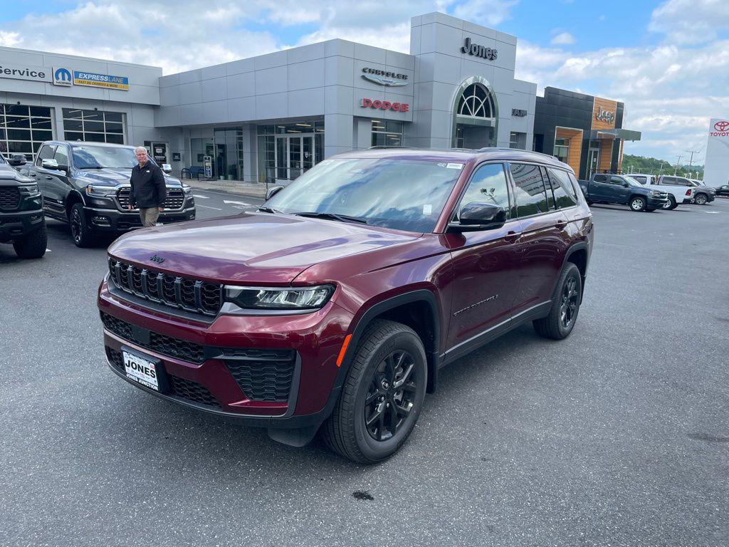 New 2026 Jeep Grand Cherokee L Altitude