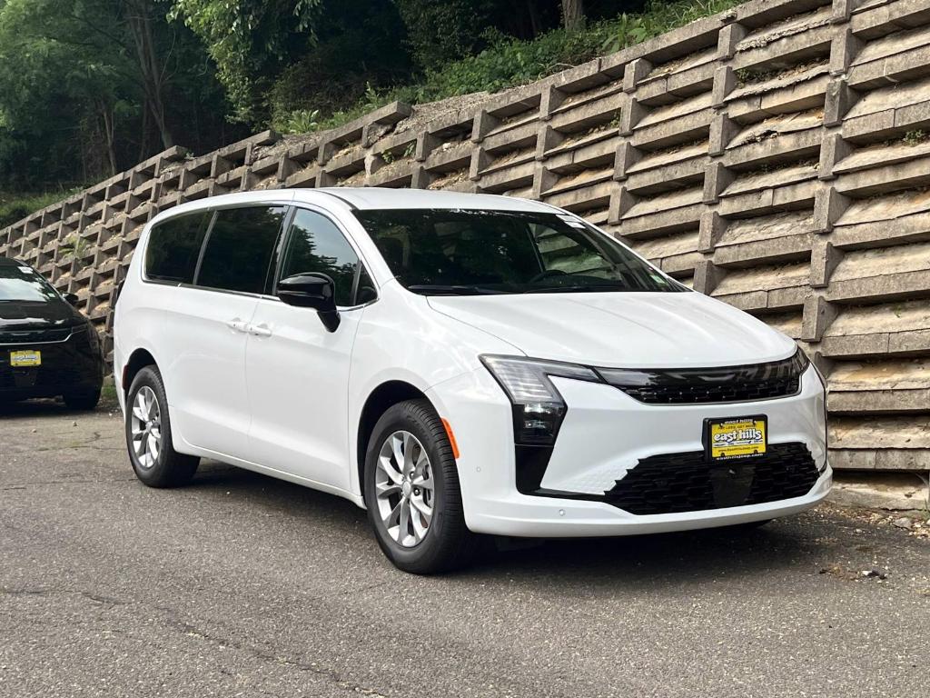 New 2027 Chrysler Pacifica SELECT