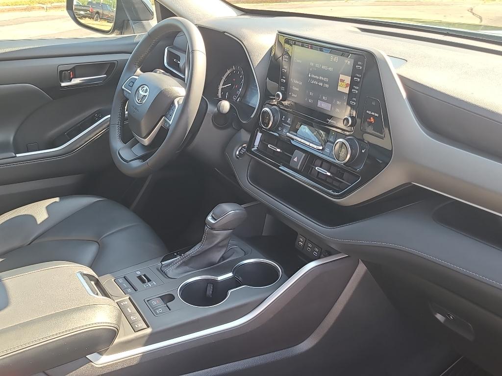 2022 Toyota HIGHLANDER XLE — миниатюра 28