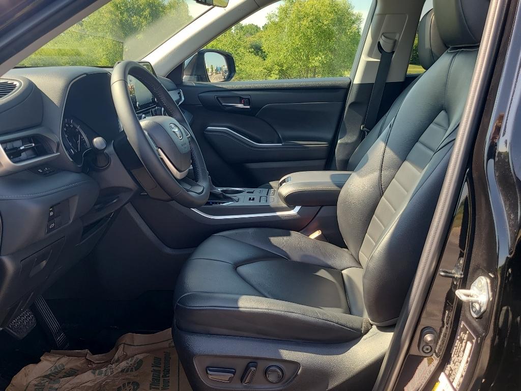 2022 Toyota HIGHLANDER XLE — миниатюра 13