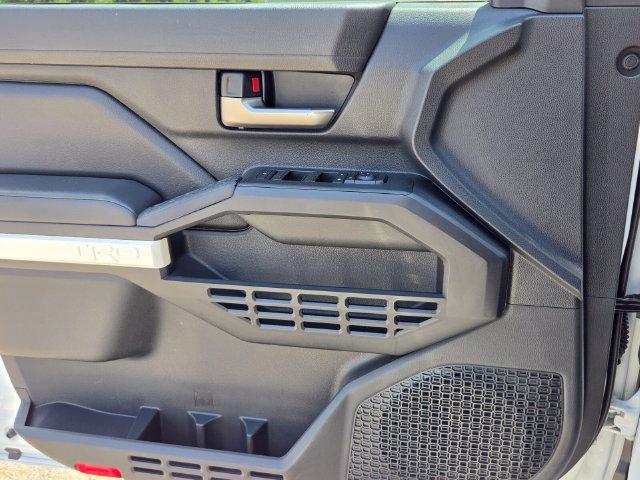 صورة مصغرة 25 لـ 2024 Toyota TACOMA TRD SPORT