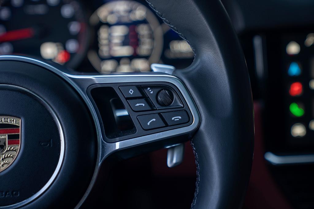PORSCHE CAYENNE - 8