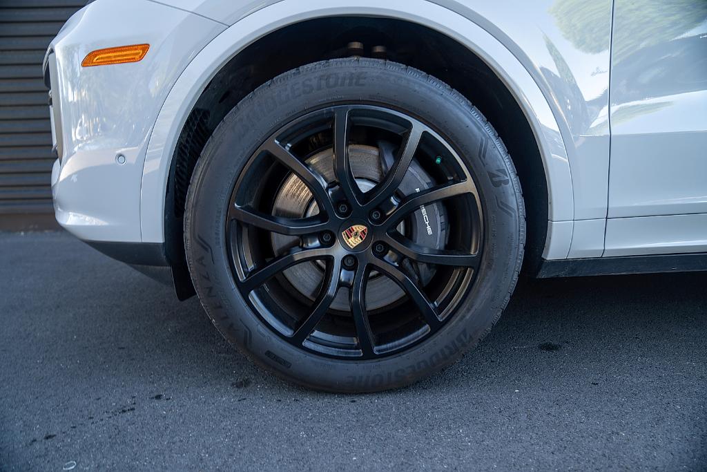 صورة مصغرة 24 لـ 2025 Porsche CAYENNE AWD