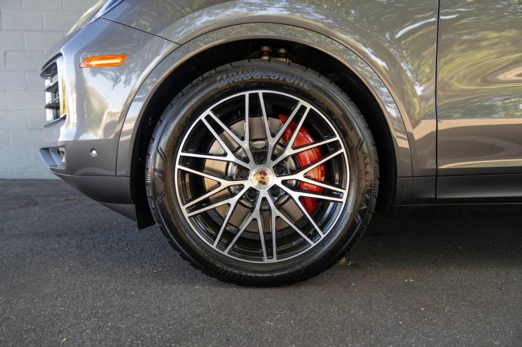 PORSCHE CAYENNE - 6