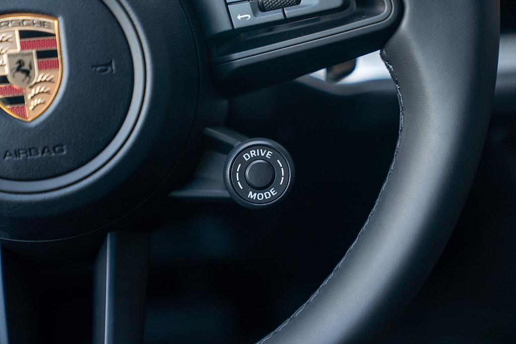 PORSCHE CAYENNE - 9