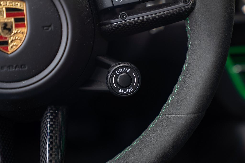 صورة 9 لـ 2023 Porsche MACAN GTS