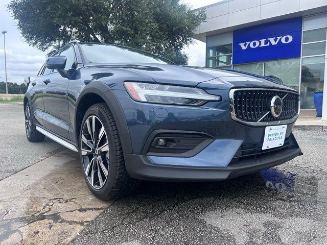New 2026 Volvo V60 Cross Country B5 Ultra