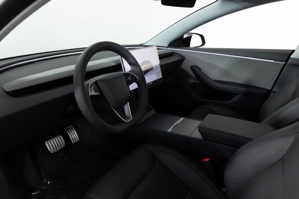 صورة مصغرة 13 لـ 2025 Tesla MODEL 3 LONG RANGE