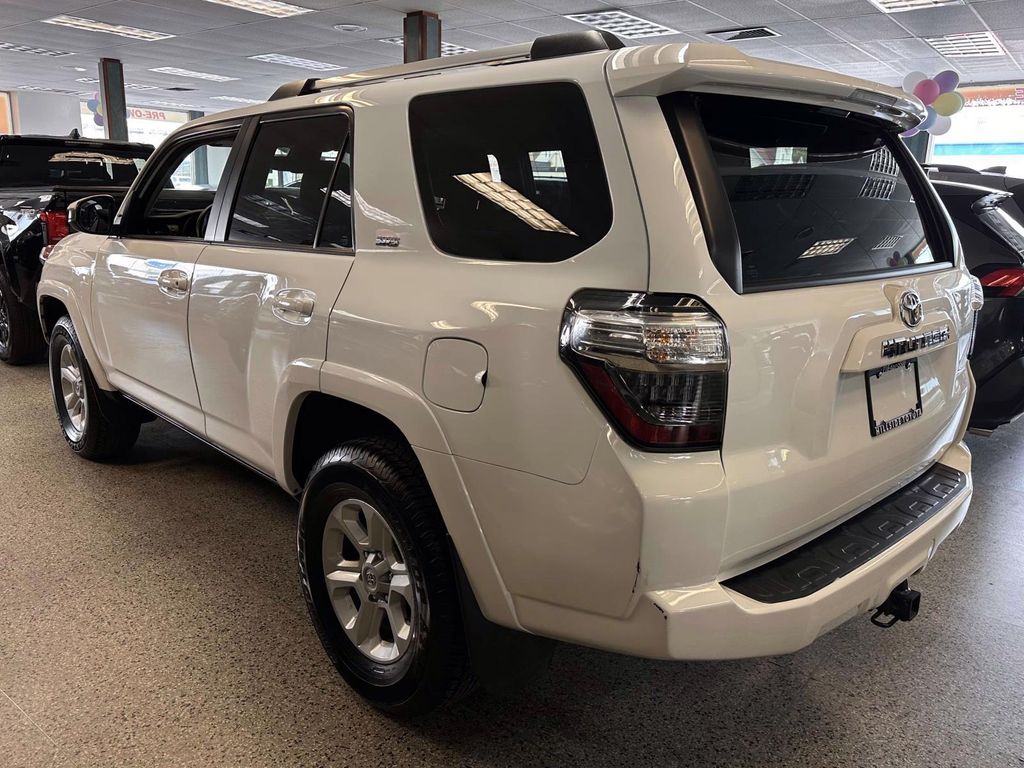 TOYOTA 4RUNNER - 2