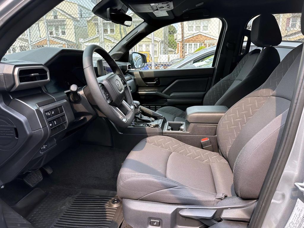 2025 Toyota TACOMA SR5 — миниатюра 11