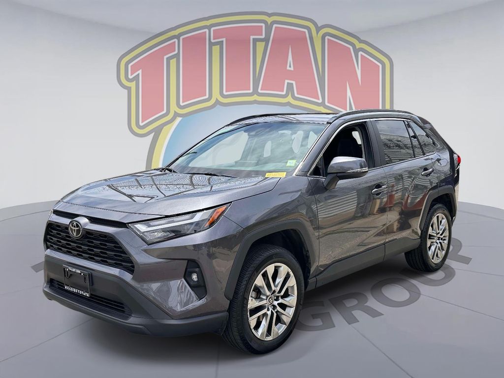 2023 Toyota RAV4 XLE PREMIUM — фото 1