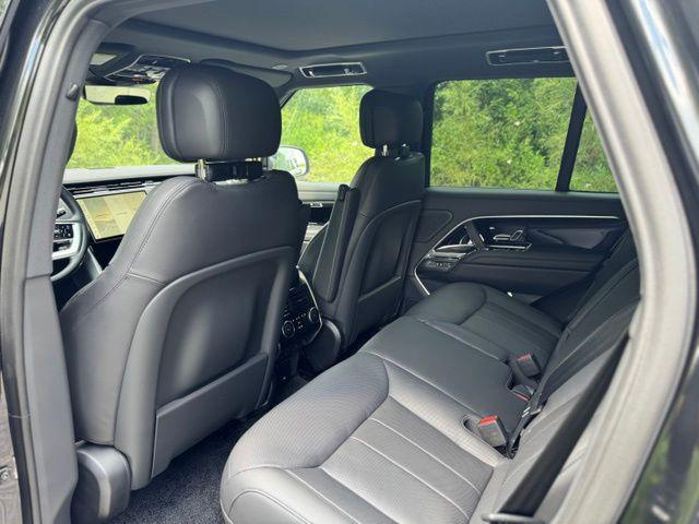 2026 LAND Rover RANGE ROVER P400 SE — миниатюра 12