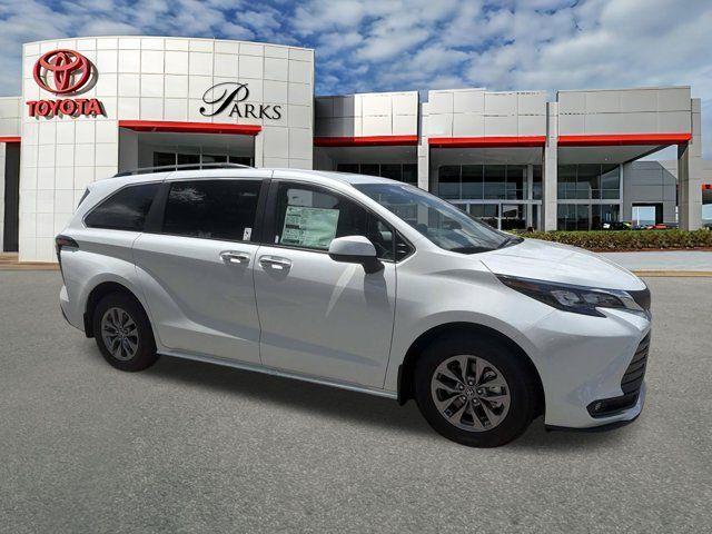 New 2026 Toyota Sienna XLE