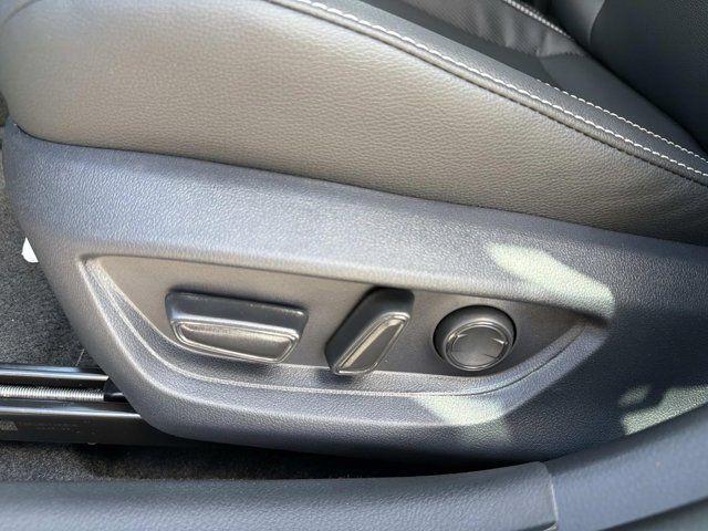 صورة 10 لـ 2026 Toyota CAMRY SE