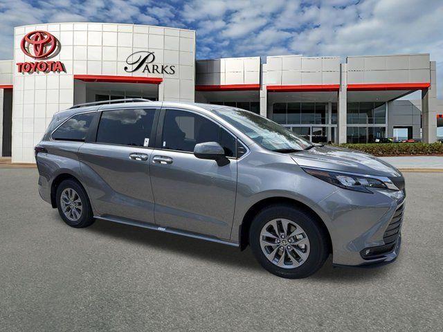 New 2026 Toyota Sienna XLE