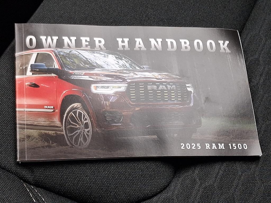 2025 RAM 1500 TRADESMAN thumbnail 26