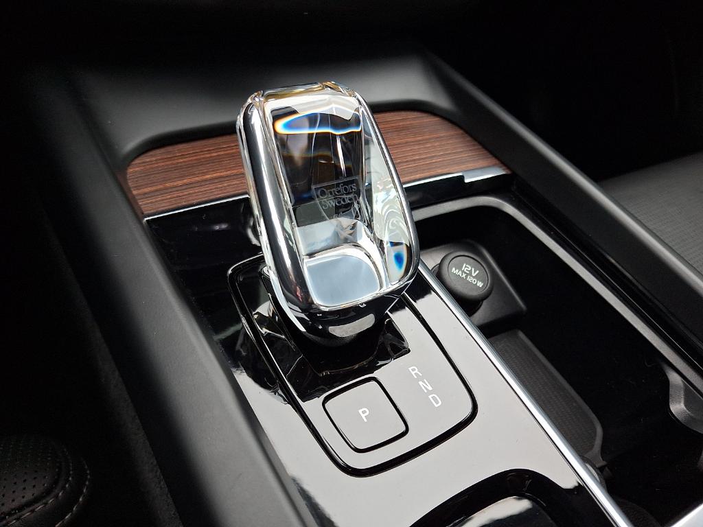 2023 Volvo XC60 B5 ULTIMATE DARK THEME 缩略图 15