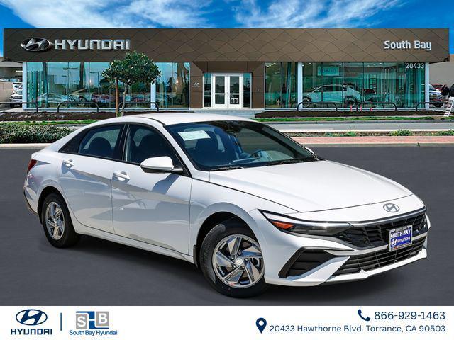 New 2026 Hyundai ELANTRA SE
