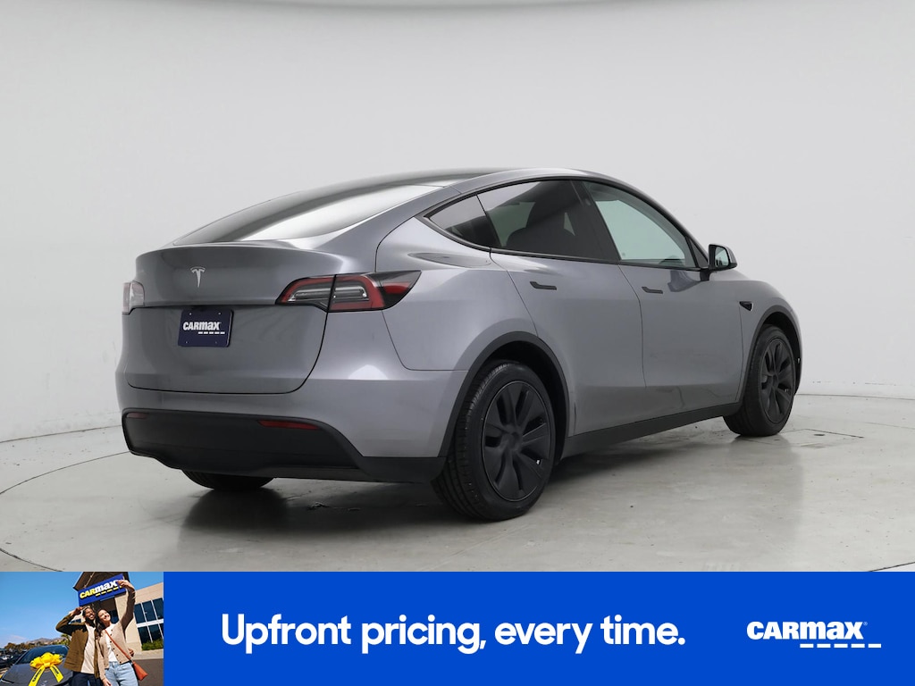 TESLA MODEL Y LONG RANGE - 10