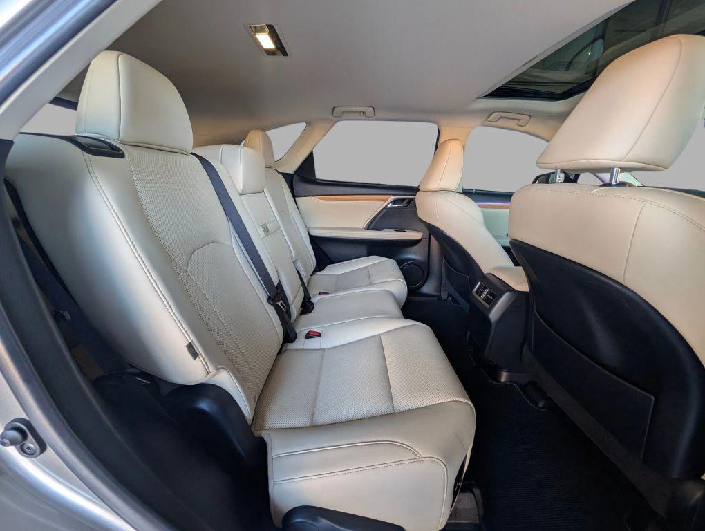2021 Lexus RX 350L BASE — миниатюра 26