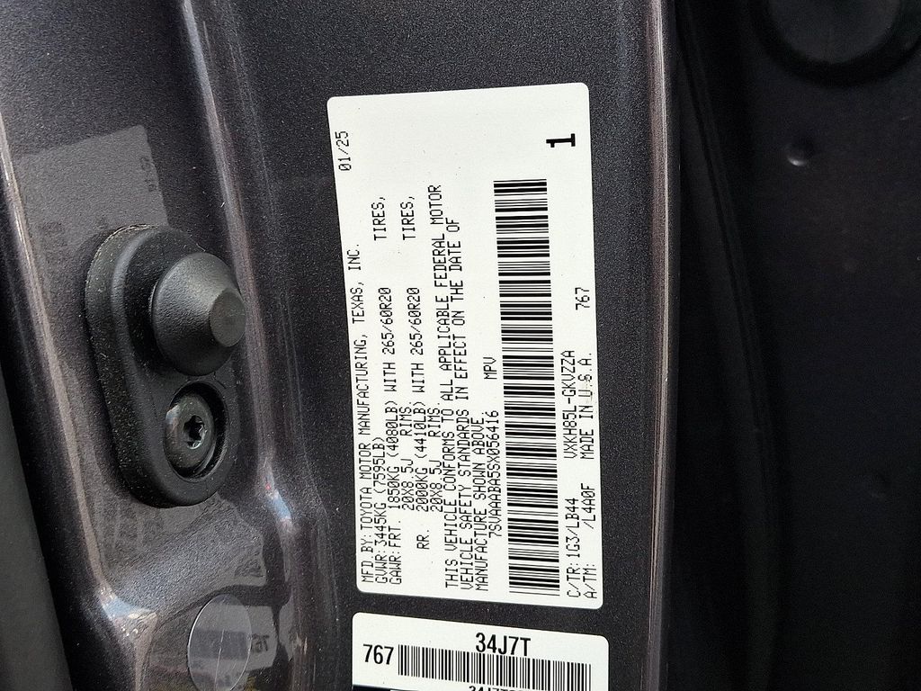 صورة مصغرة 20 لـ 2025 Toyota SEQUOIA 1794 EDITION