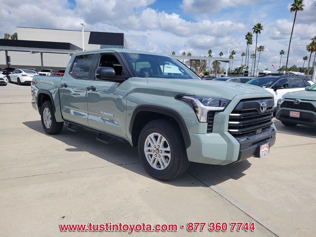 TOYOTA TUNDRA - 2