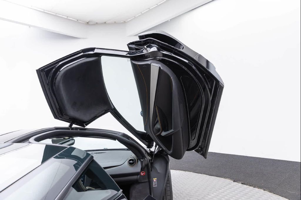 2026 Mclaren 750S COUPE 缩略图 31