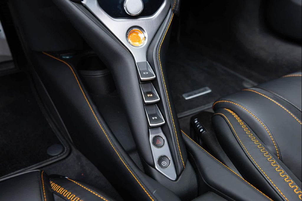 2026 Mclaren 750S COUPE 缩略图 29