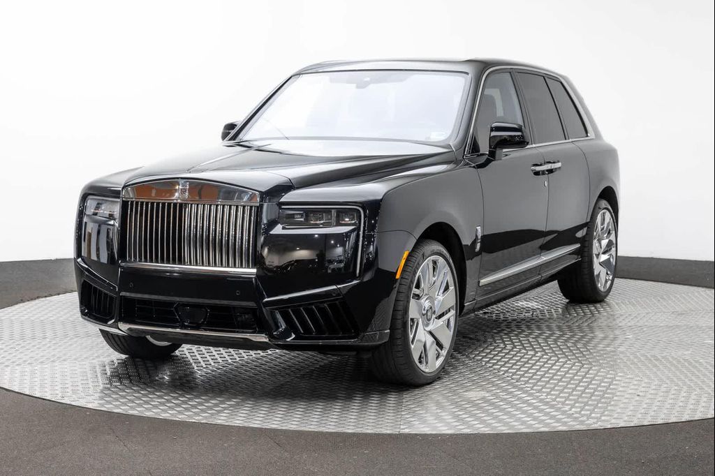 New 2026 Rolls-Royce Cullinan Sport Utility