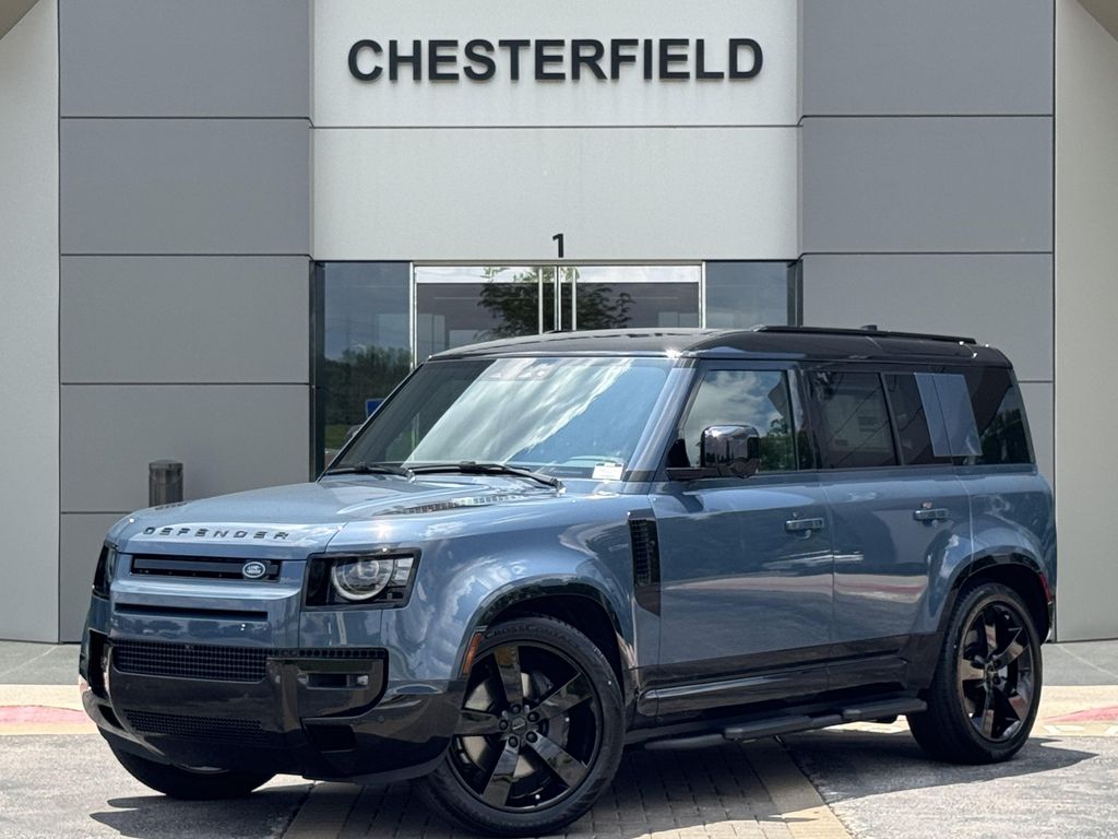 New 2026 Land Rover Defender P400 X-Dynamic SE