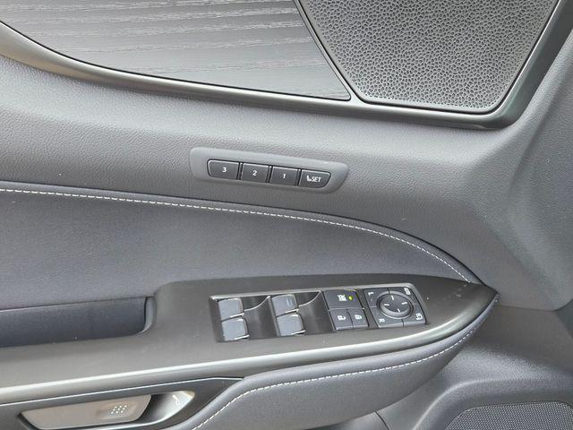 صورة 9 لـ 2026 Lexus NX 450H+ LUXURY