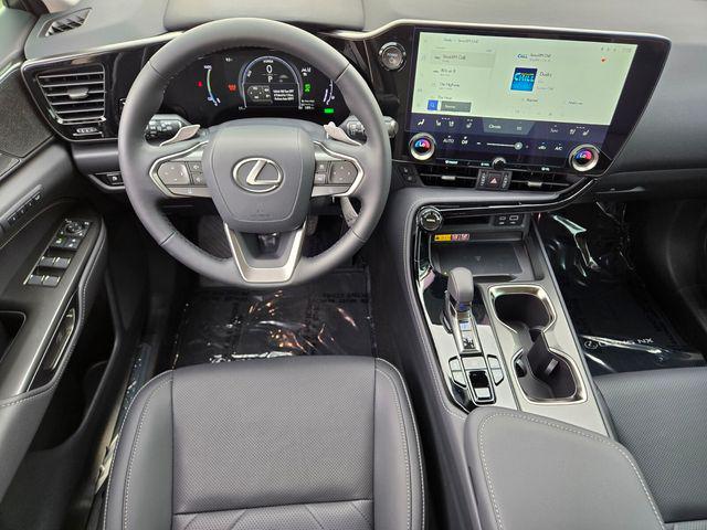 صورة 8 لـ 2026 Lexus NX 450H+ LUXURY