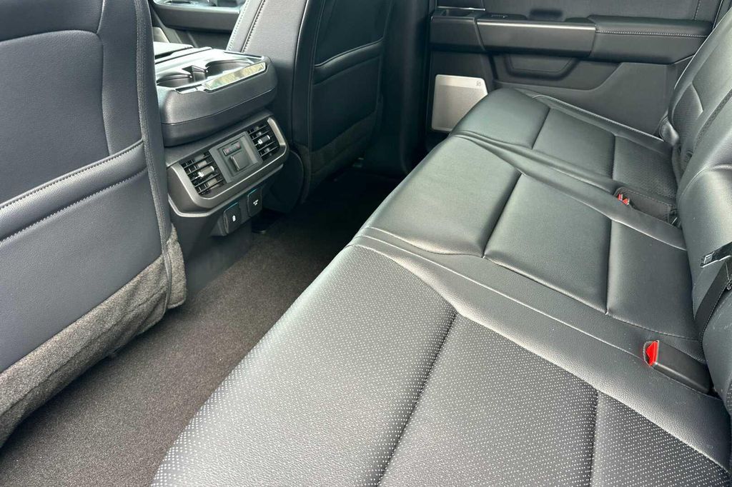 FORD F-150 LARIAT - 9