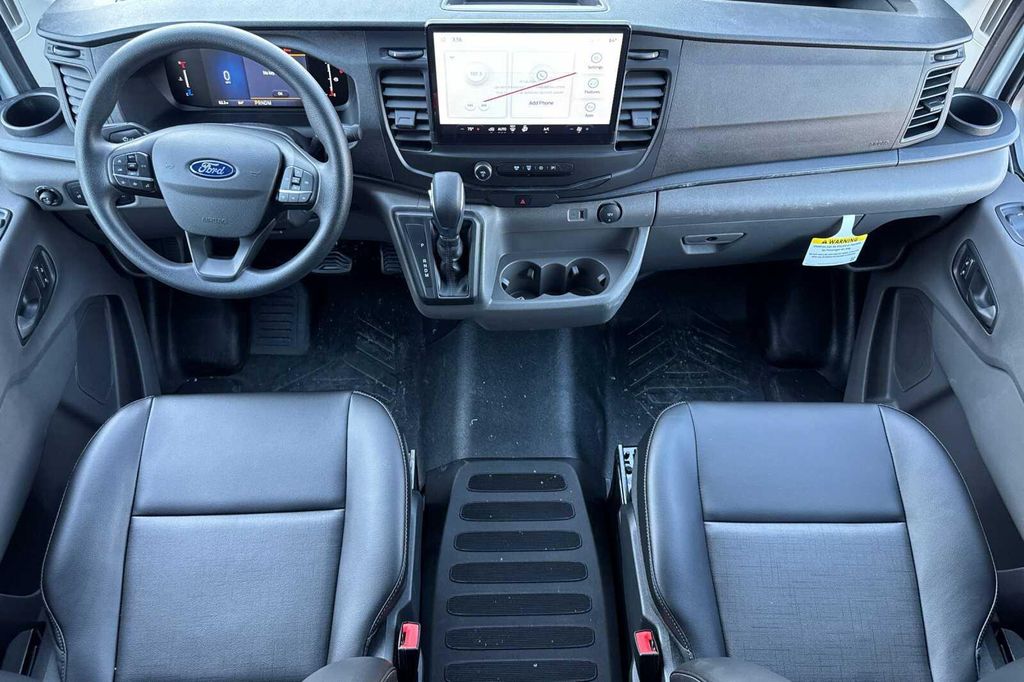 صورة 9 لـ 2026 FORD TRANSIT-250 BASE