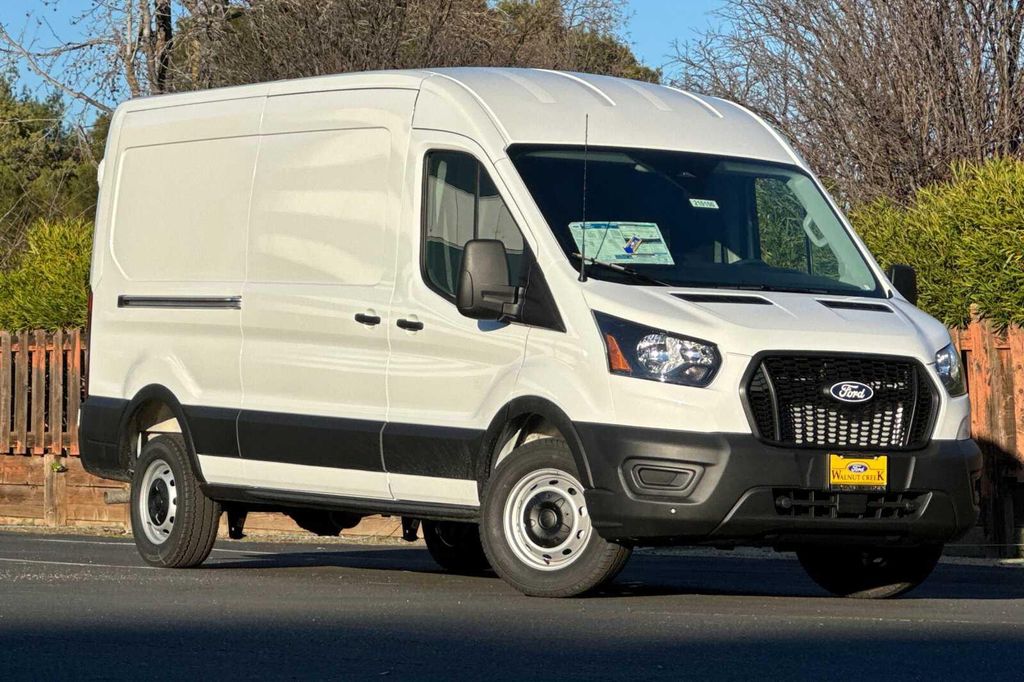 صورة 2 لـ 2026 FORD TRANSIT-250 BASE