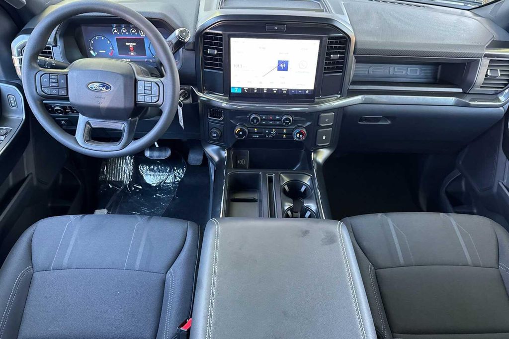 صورة 10 لـ 2026 FORD F-150 STX