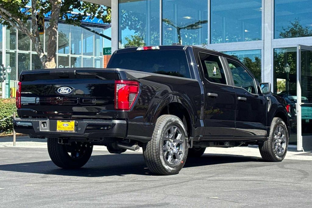 صورة 4 لـ 2026 FORD F-150 STX