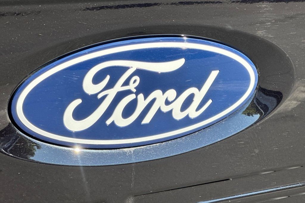 صورة 7 لـ 2026 FORD F-150 STX