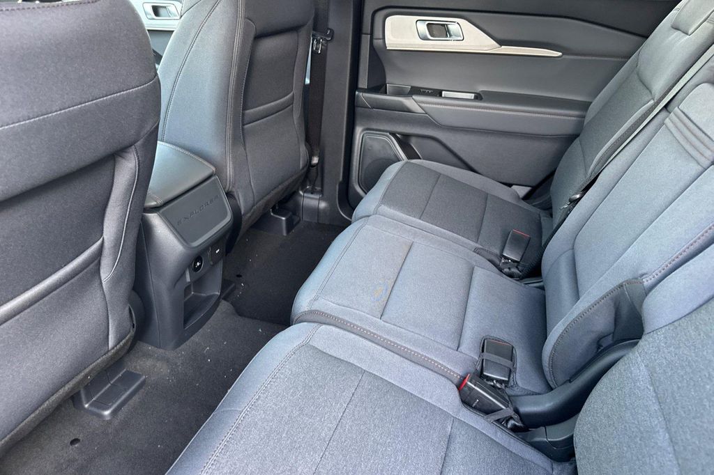 صورة 9 لـ 2026 FORD EXPLORER ACTIVE