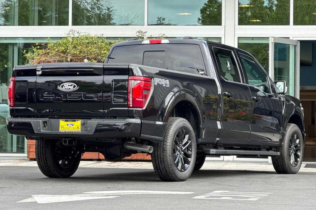 2026 FORD F-150 LARIAT 照片 4