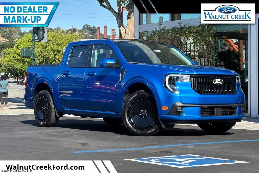 New 2025 Ford Maverick Lobo Standard
