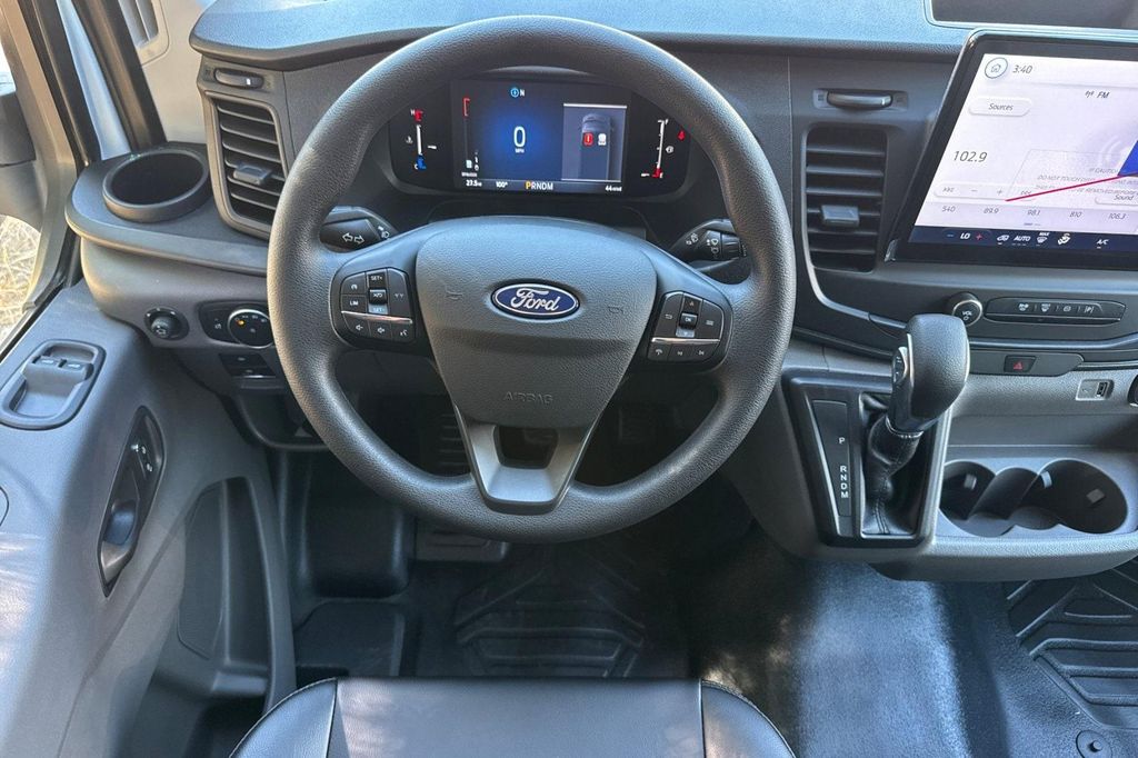 صورة 10 لـ 2026 FORD TRANSIT-250 BASE