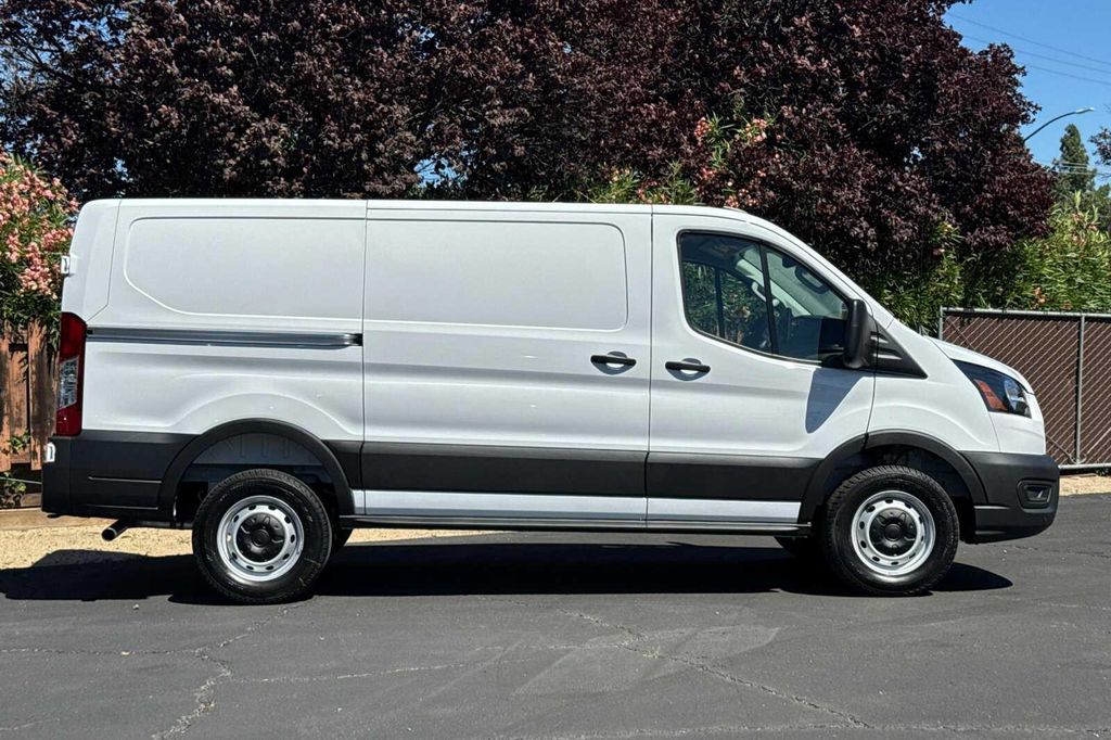 صورة 3 لـ 2026 FORD TRANSIT-250 BASE