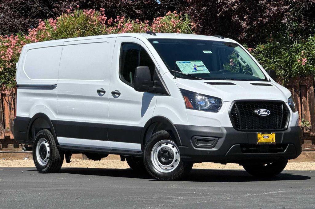 صورة 2 لـ 2026 FORD TRANSIT-250 BASE