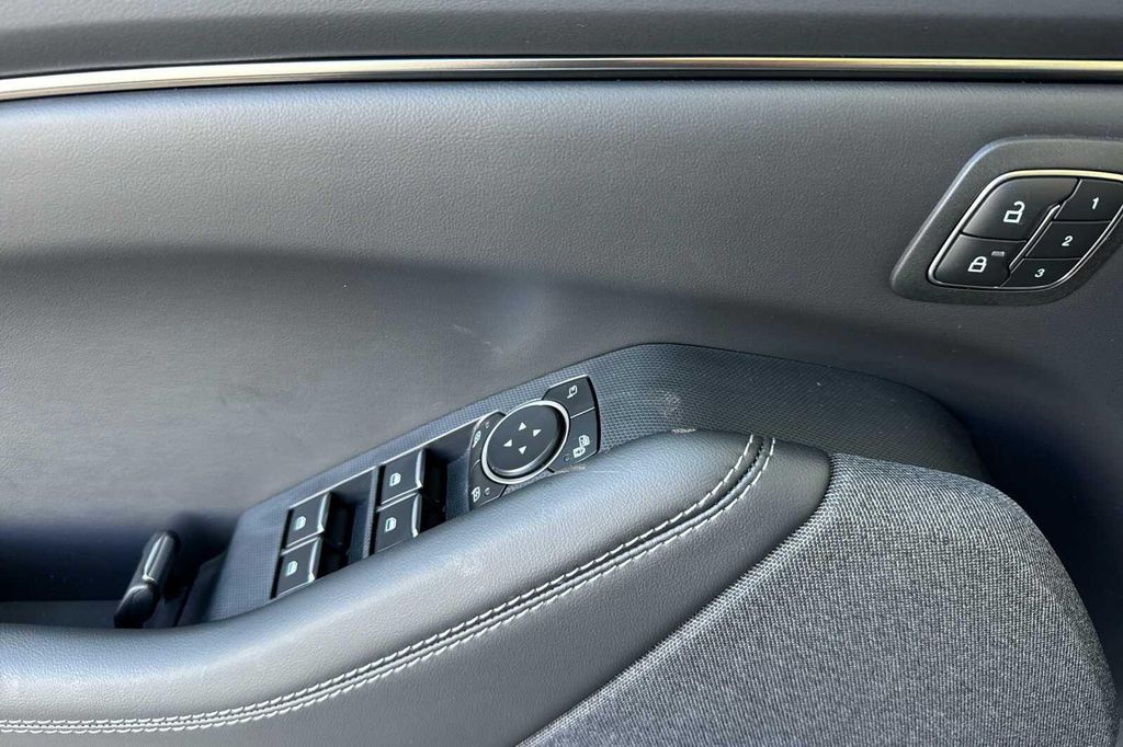 صورة 8 لـ 2026 FORD MUSTANG MACH-E PREMIUM
