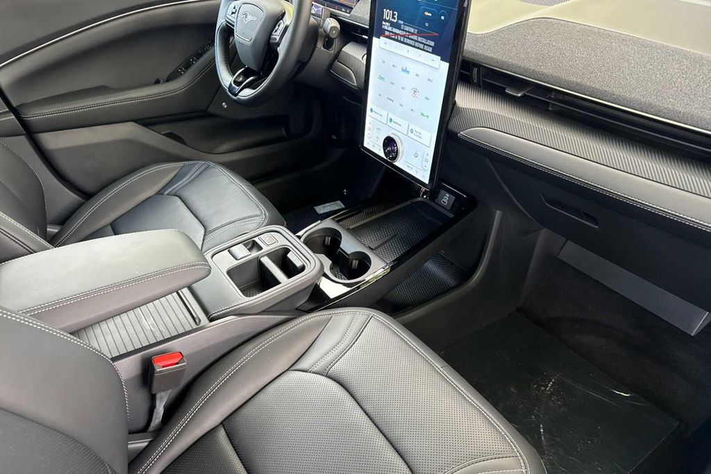2026 FORD MUSTANG MACH-E PREMIUM — миниатюра 13