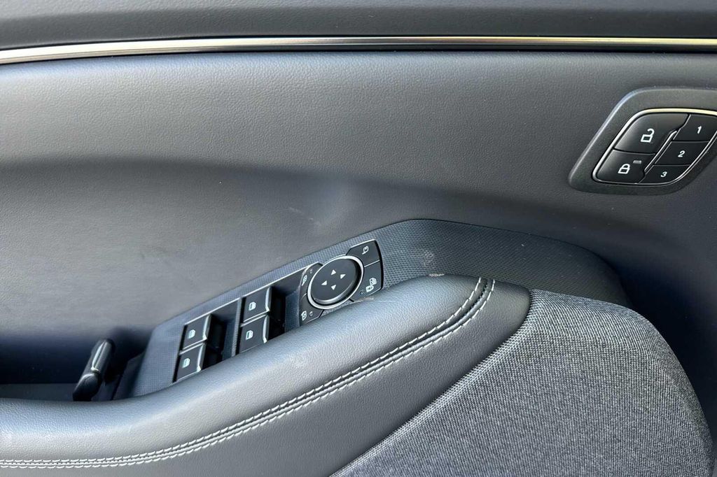 صورة 8 لـ 2026 FORD MUSTANG MACH-E PREMIUM