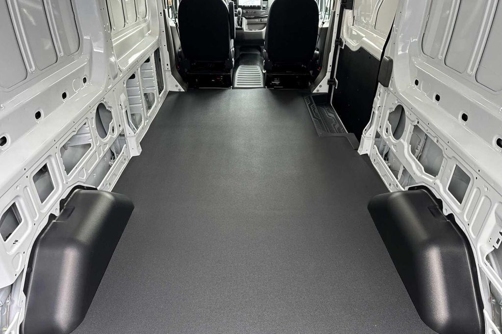 صورة مصغرة 11 لـ 2026 FORD TRANSIT-150 BASE