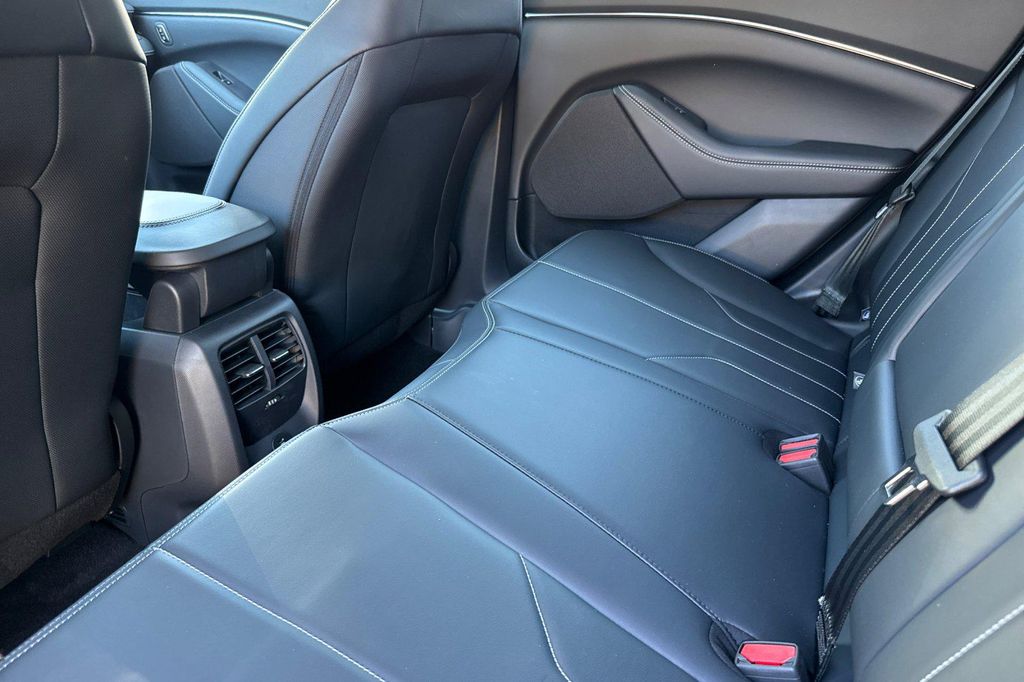 2026 FORD MUSTANG MACH-E SELECT 缩略图 17